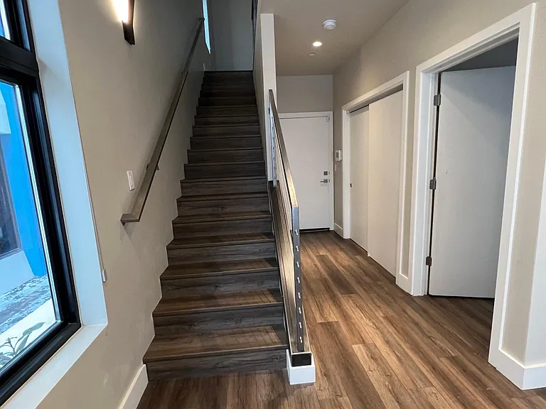 514 Mill St — Photo 16
