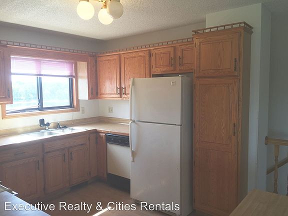 3rd image of 5505 Orleans Ln N APT 8