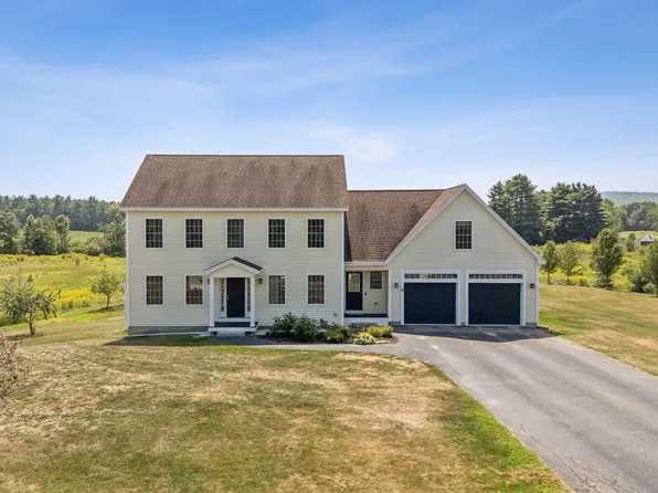 22 Linsausiq Way, Falmouth, ME 04105