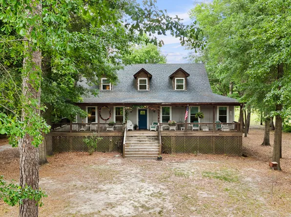 901 Riverview Drive, Burgaw, NC 28425