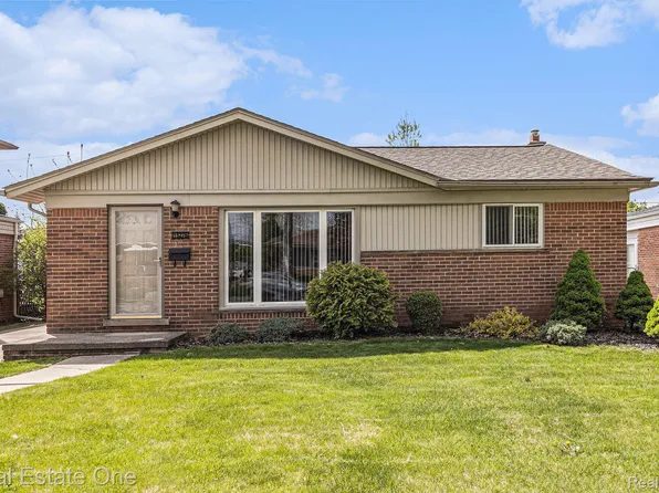 15276 Cynthia St, Southgate, MI 48195