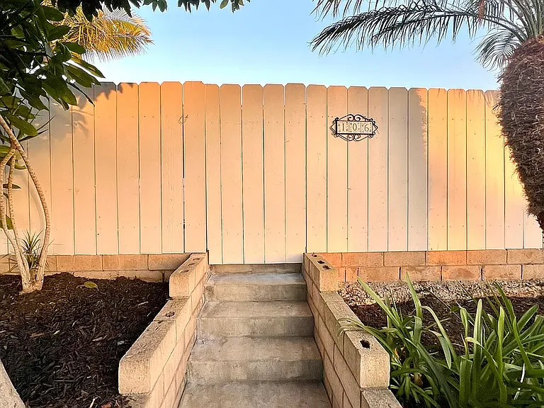 106 E Avenida Ramona #A — Photo 3