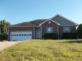 992 Rowdy Trl, Clarksville, TN 37042
