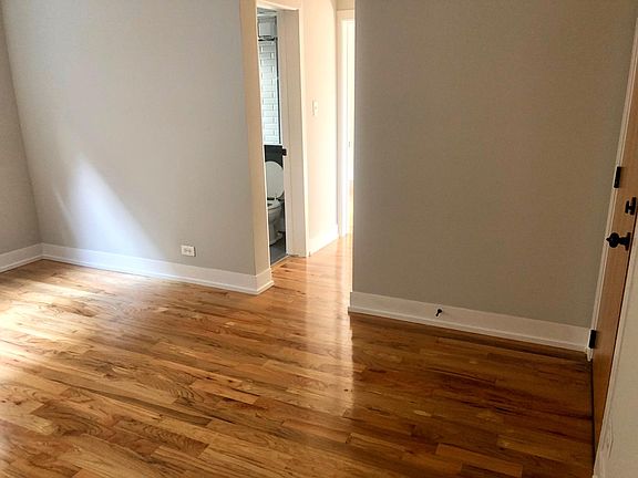 4th image of 206-550 W Arlington Pl #206
