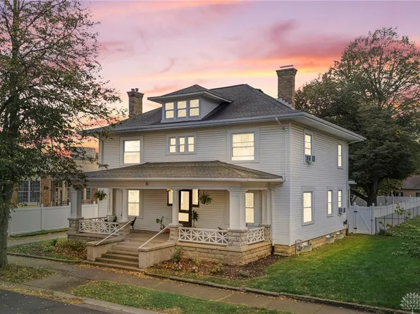 15 W Jamestown St, South Charleston, OH 45368