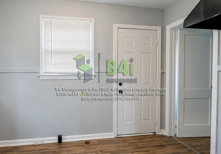 2344 Banks Ave — Photo 5