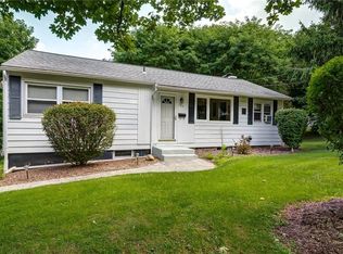 68 Richlee Dr, Camillus, NY 13031