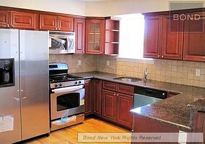 1st image of 2325 31st Ave #4C