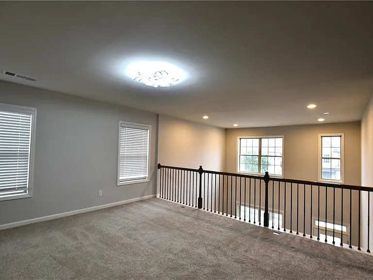 4358 Mantova Dr — Photo 14
