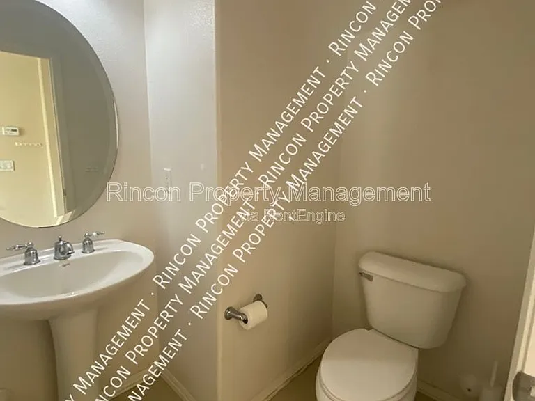 2922 Dunkirk Dr — Photo 5