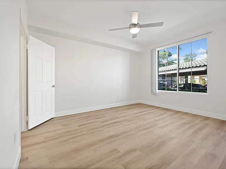 Allure at Scripps Ranch — Photo 28