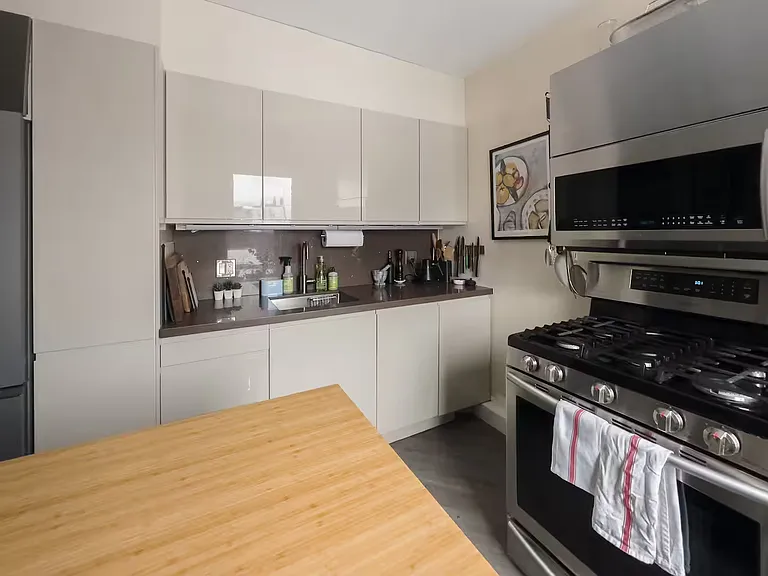 218 Beatrice St #2 — Photo 6