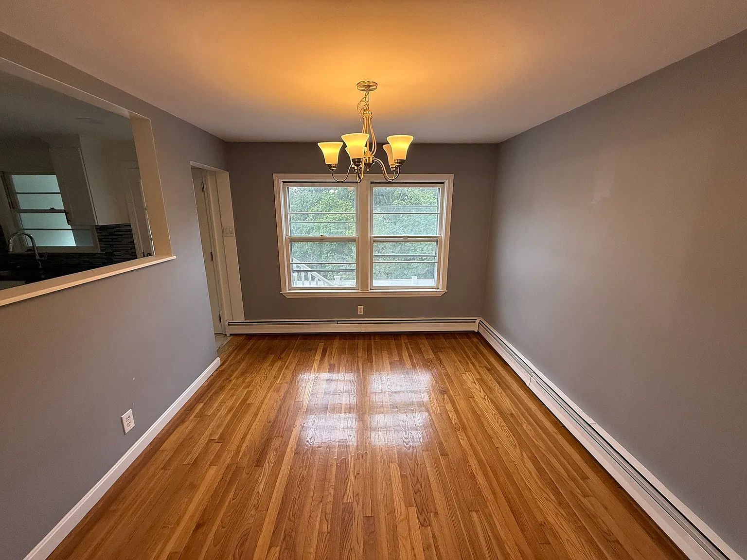 1 bed, 1.0 bath, 1100 sqft, $4,000 — Photo 3