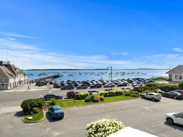 432 Humphrey St APT 16, Swampscott, MA 01907