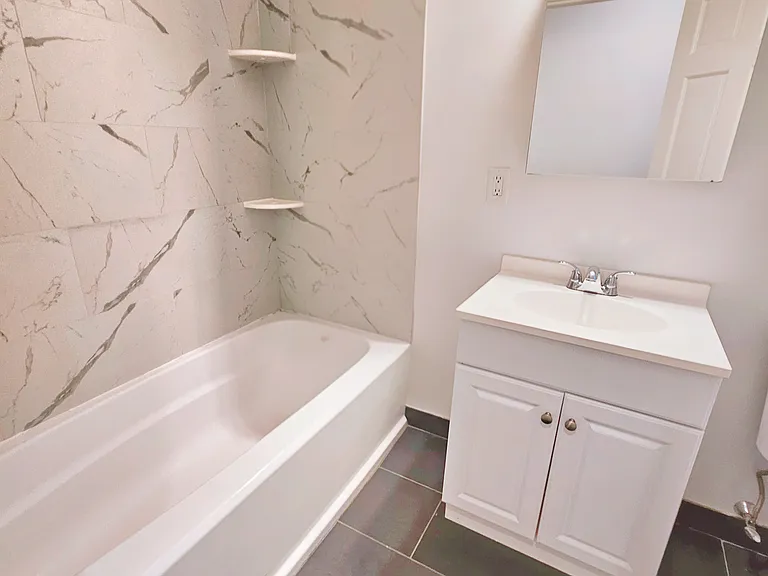 1406 Beacon St #7 — Photo 13
