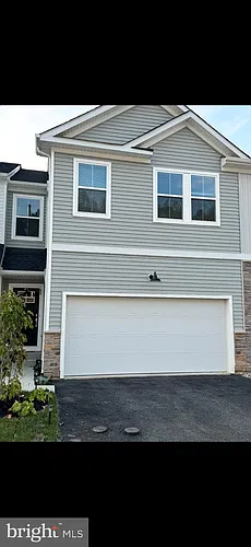 60 Four Leaf Dr Photo 1