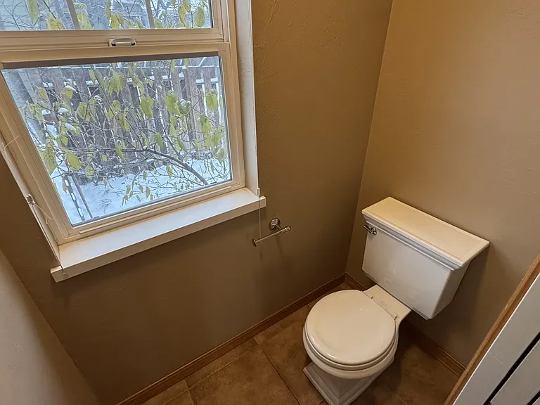 3003 Oliver St — Photo 10