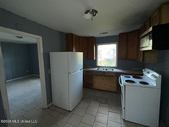 4th image of 3536 Southland Dr