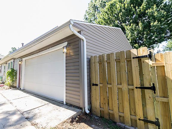 2nd image of 1796 Hibbard Dr