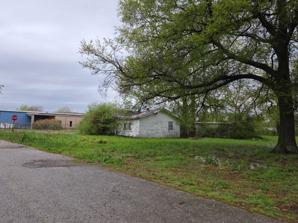 1217 Mississippi St, Earle, AR 72331