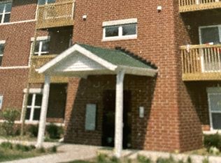 1336 W Main St APT 102, Saint Charles, IL 60174