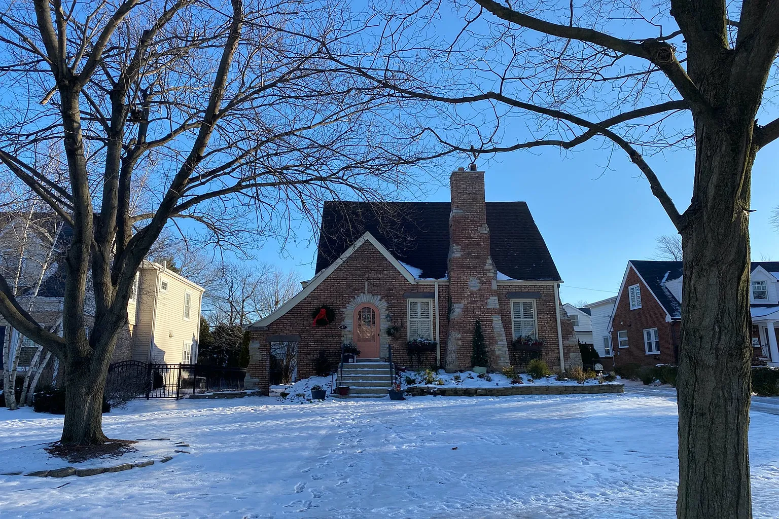 47 Norfolk Ave photo 1