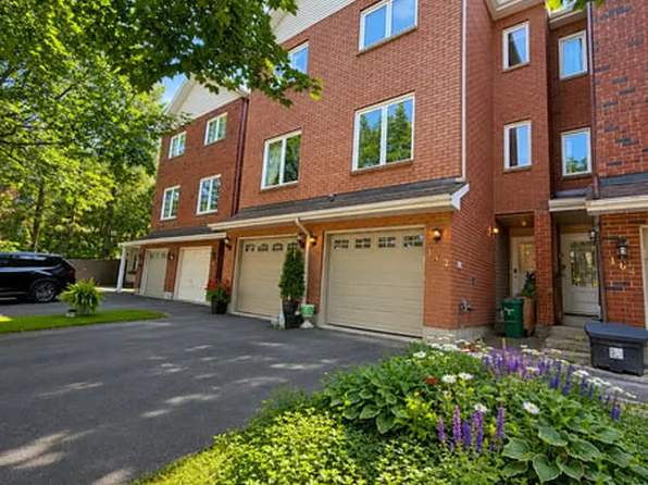 162 Provender Ave, Ottawa, ON K1K 4N6