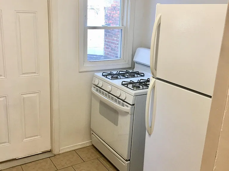 2602 E York St — Photo 6