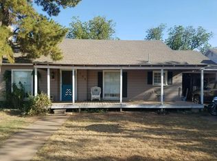709 N 7th St, Lamesa, TX 79331