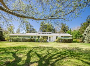 387 Ferry Rd, Sag Harbor, NY 11963