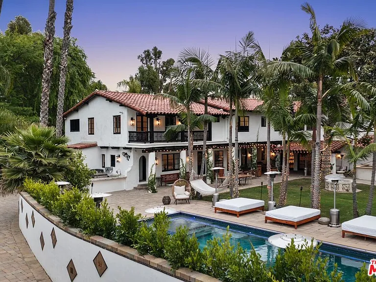 9451 Sunset Blvd — Photo 30