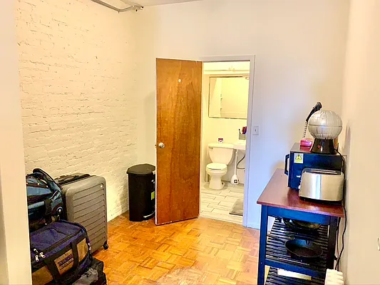 Rented by Compass | media 20