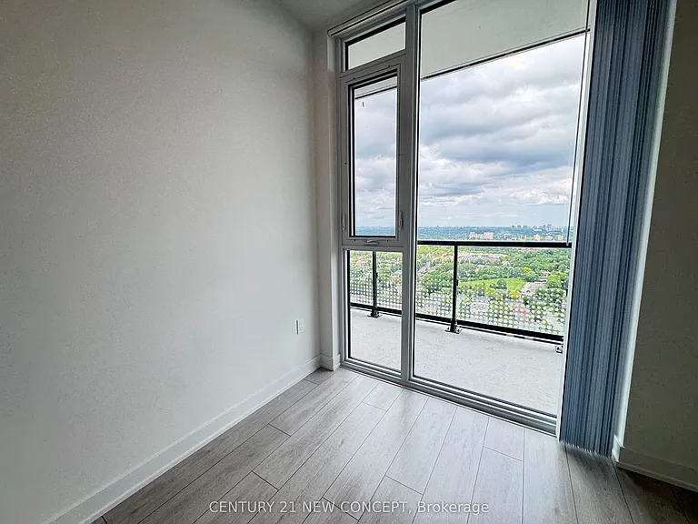 5858 Yonge St #LPH08 — Photo 12