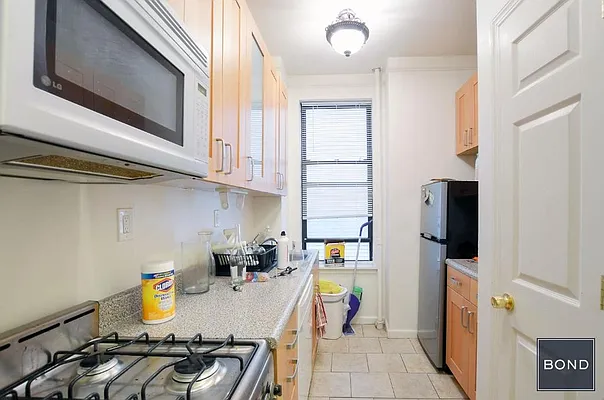 Rented by Bond New York | media 3