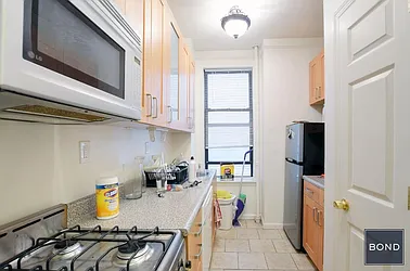 Rented by Bond New York