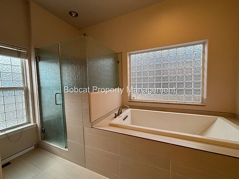 963 Ranchview Cir — Photo 40
