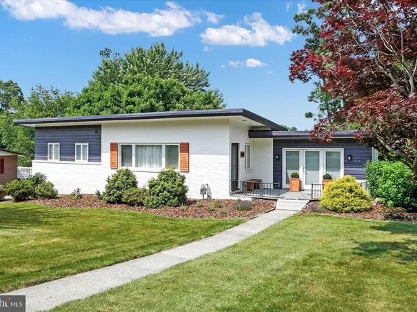 1801 Clover Ln, York, PA 17403