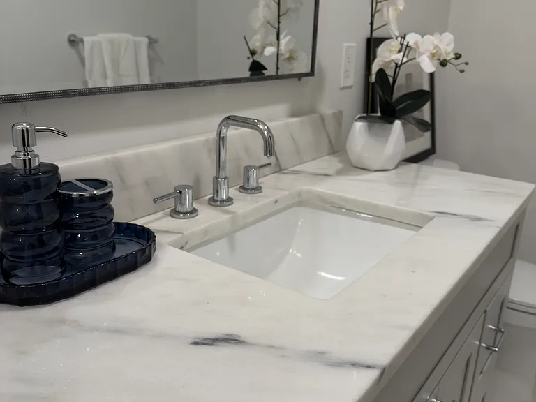 707 Hawley Ln — Photo 11