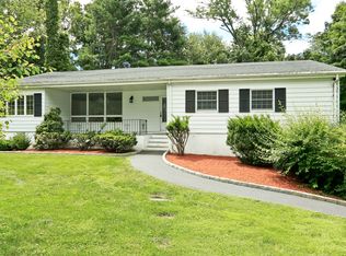 417 Waverly Rd, Yorktown Heights, NY 10598