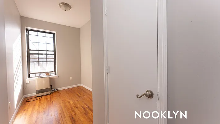 Rented by Nooklyn NYC LLC | media 12
