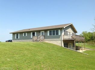 3951 Kaiser Rd, Three Oaks, MI 49128