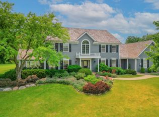 2430 Steeple Chase Cir W, Libertyville, IL 60048