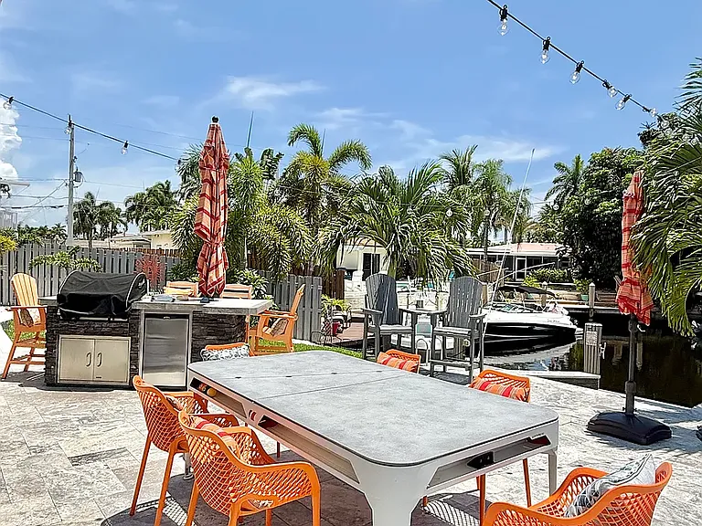 1221 SE 3rd Ave — Photo 11