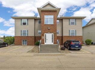 10 Cherry Ct APT 1, North Liberty, IA 52317