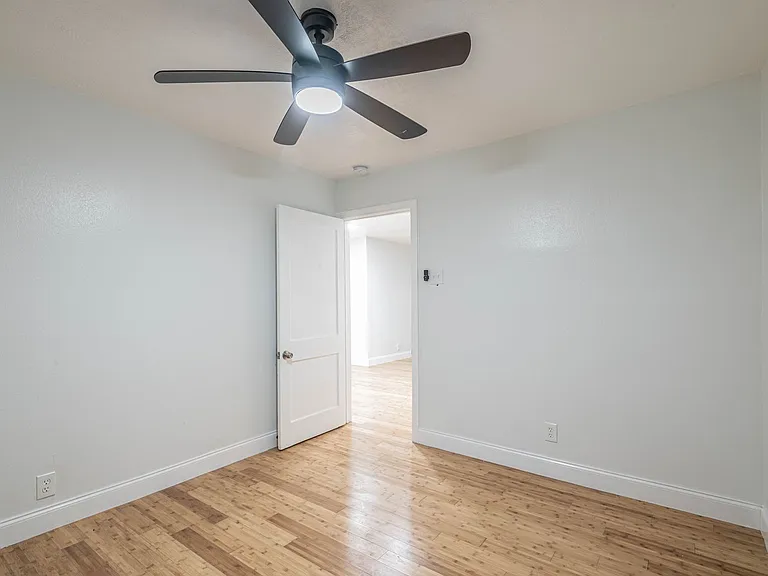 2303 Rosewood St #1 — Photo 12