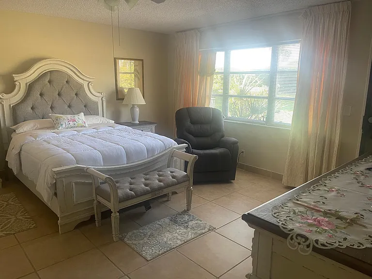 1420 High Point Way SW #B — Photo 8