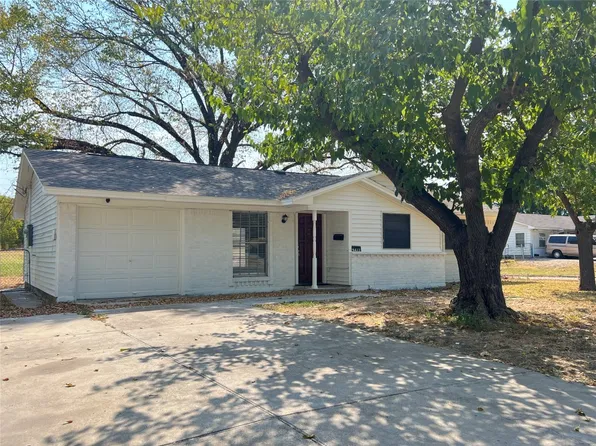 2316 Avis St, Mesquite, TX 75149
