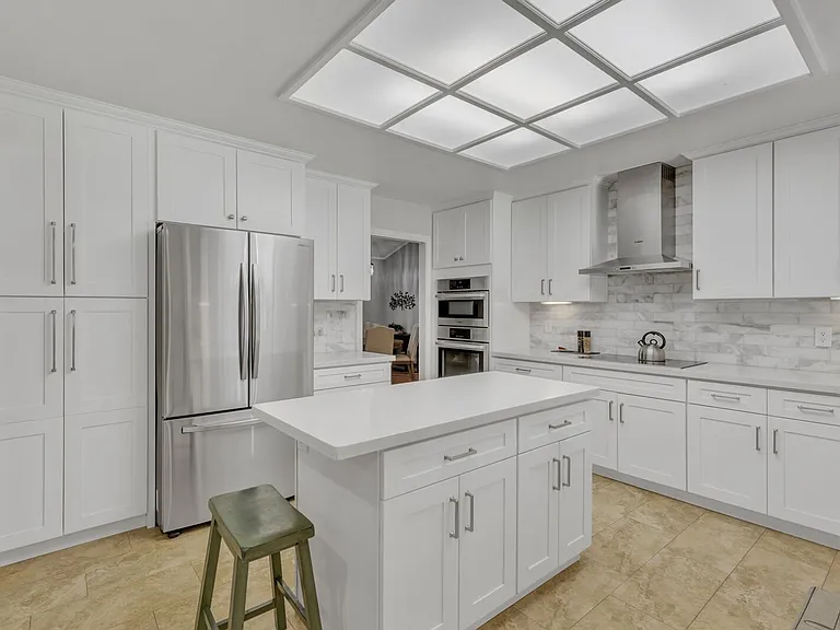 1856 Ridgeview Dr — Photo 12