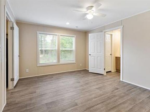4th image of 135 Southlake Dr