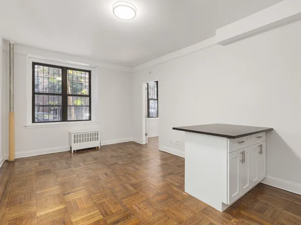 245 West 75th Street image 2 of 13